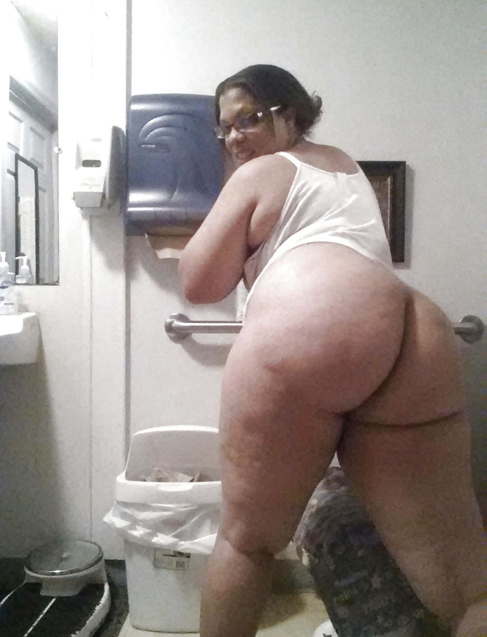 CHUBBY BITCHES — 11